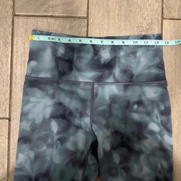 Athleta Elation Printed 7/8 Tight in Serene Riviera Blue, Size S - Picture 5 of 8